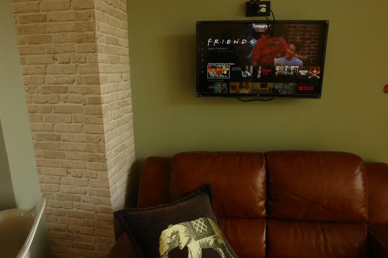 "Green Apartment" Close To Port & Center - Parking Patras Ngoại thất bức ảnh